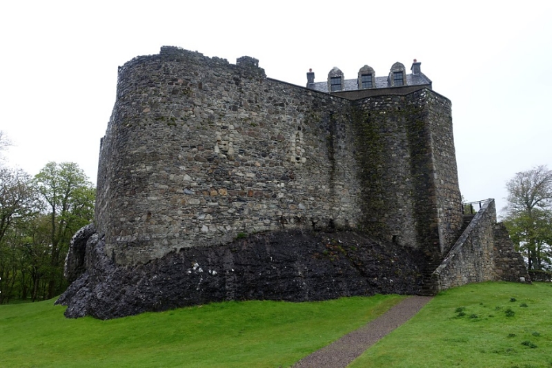 Dunstaffnage Castle by Sean Munson