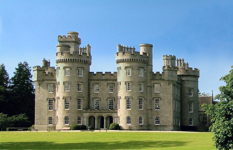 Cluny Castle, Aberdeenshire by Linzee Gordon