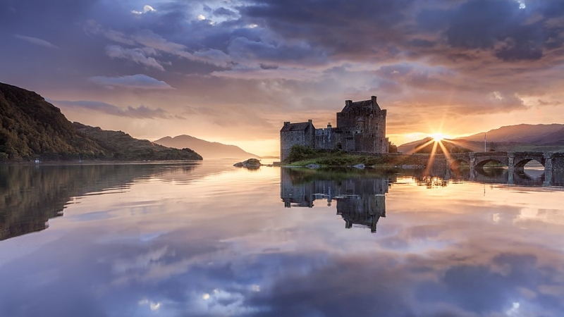 Eilean Donan Castle by Syxaxis Photography