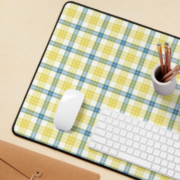 Plaid desk mat