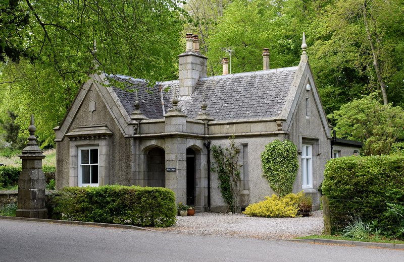 Fintray West Lodge by Bill Harrison
