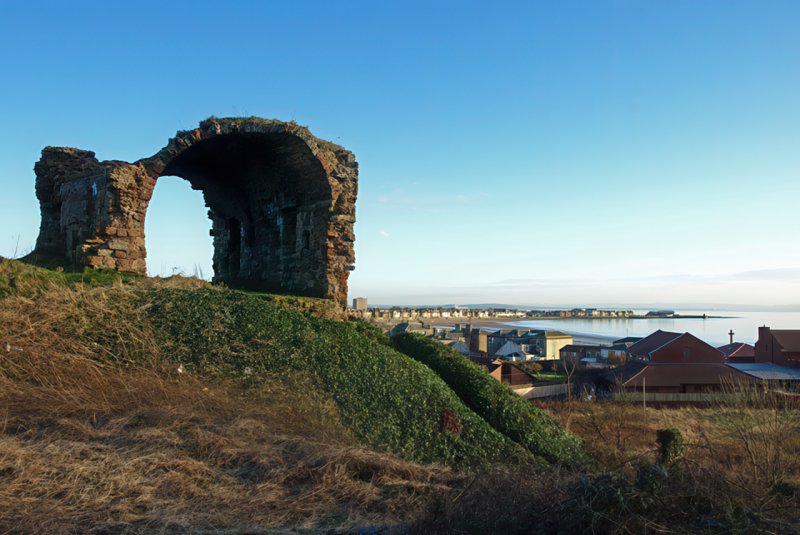 Ardrossan Castle by wfmillar