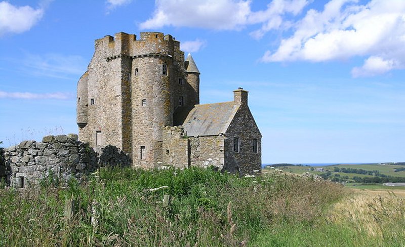 Inchdrewer Castle by Richard Paxman