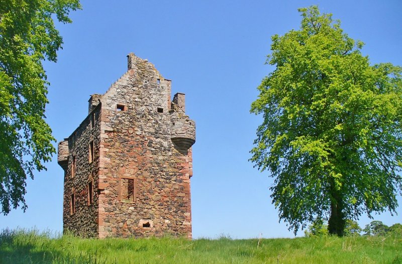 Greenknowe Tower by Colin Smith