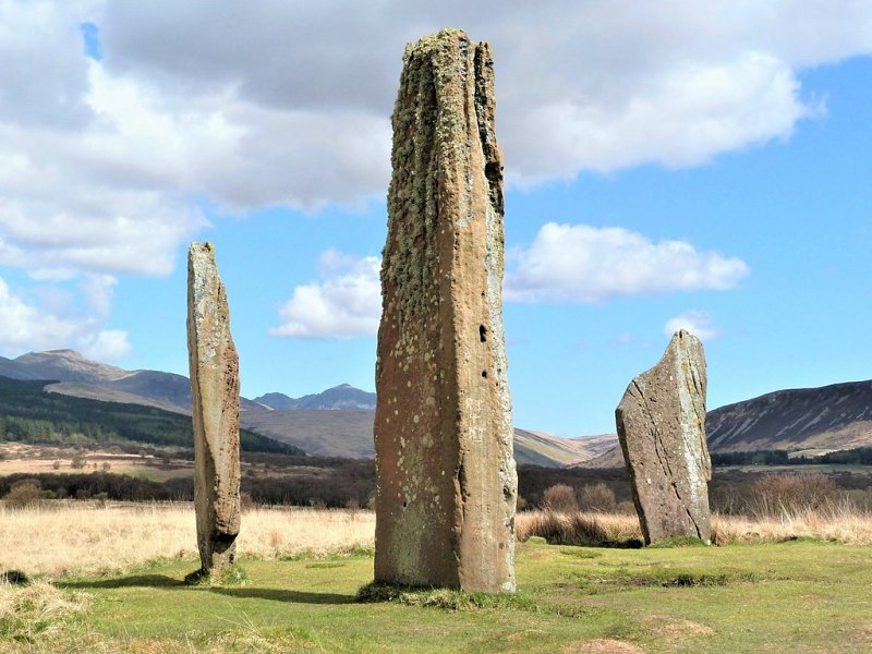 Machrie Moor Stone Circle by Raibeart MacAoidh