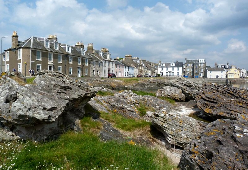 Millport, Great Cumbrae Island by Raibeart MacAoidh