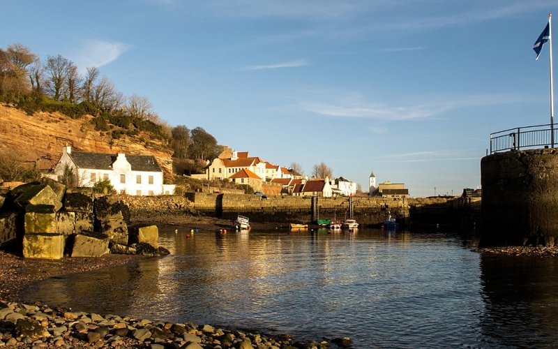 West Wemyss Harbour by Greg Fitchett