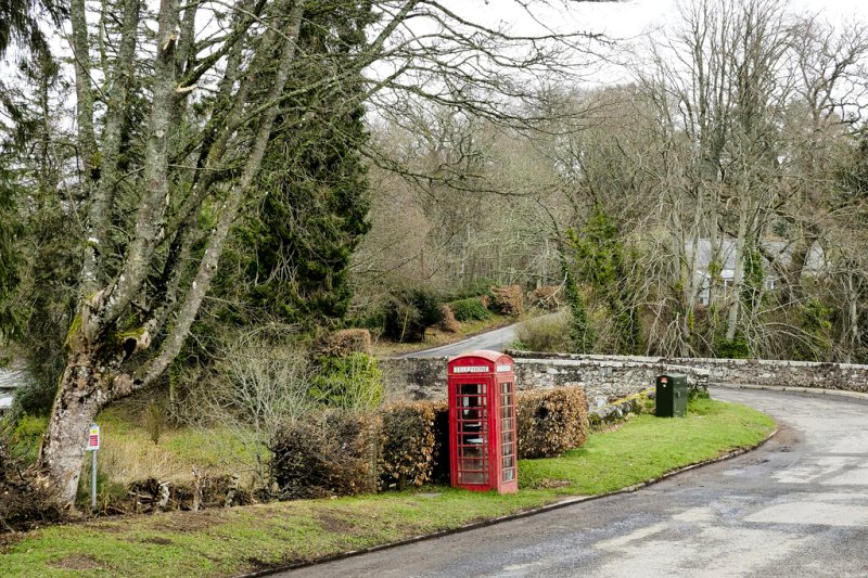 Bridgend of Lintrathen by Trevor Littlewood