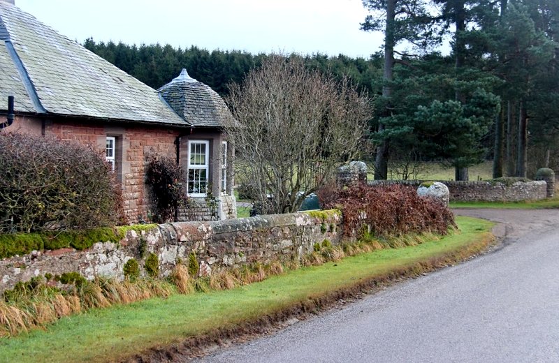 Lodge at Balfour, Kirkton of Menmuir by Alan Reid