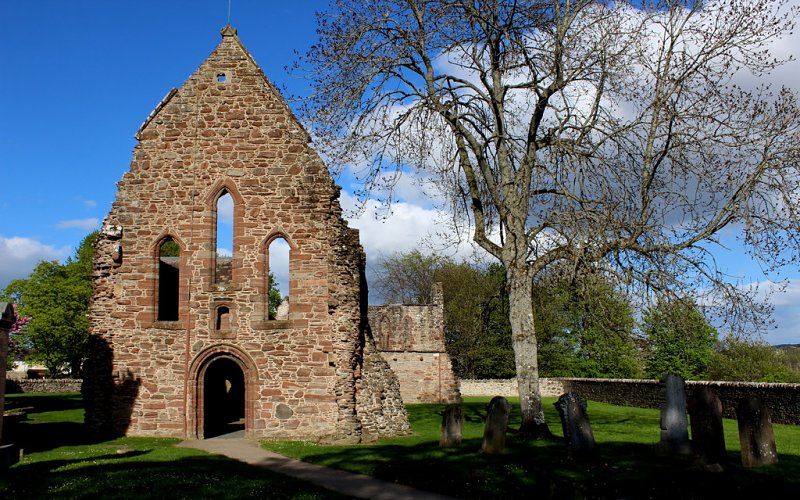 Beauly Priory by Chris Heaton