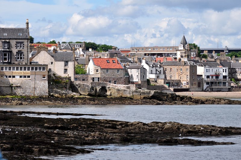 South Queensferry by Bernard Blanc