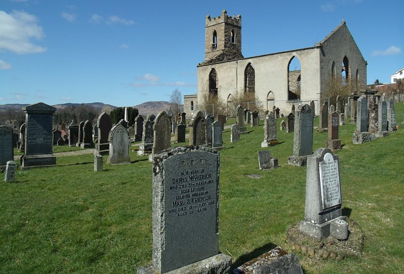 Former parish church of Moneydie by Euan Nelson