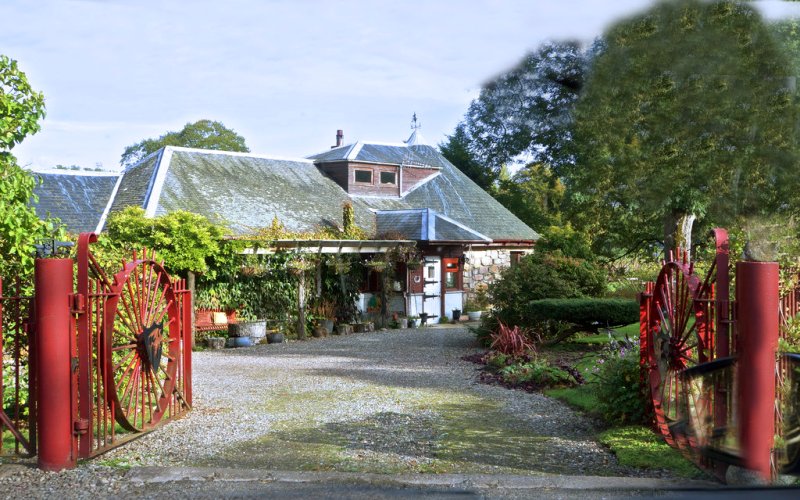 Unusual house near Lochlane by Anthony O'Neil