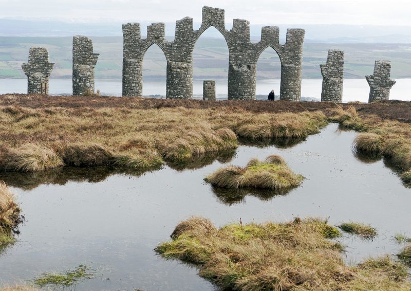 Fyrish Monument by Julian Paren