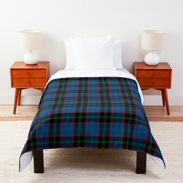 Hume tartan comforter