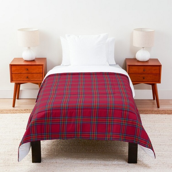 Inverness District tartan comforter