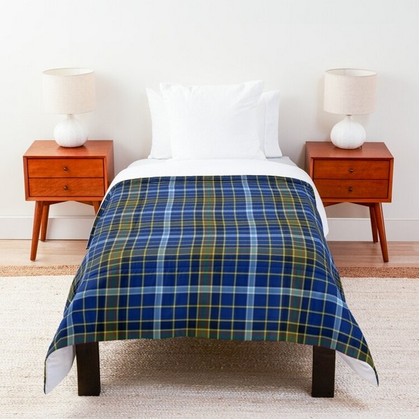 Knox tartan comforter