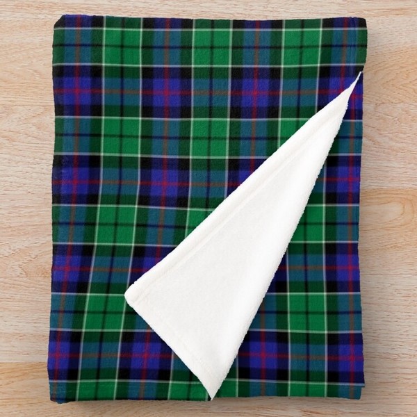 Leslie tartan fleece throw blanket