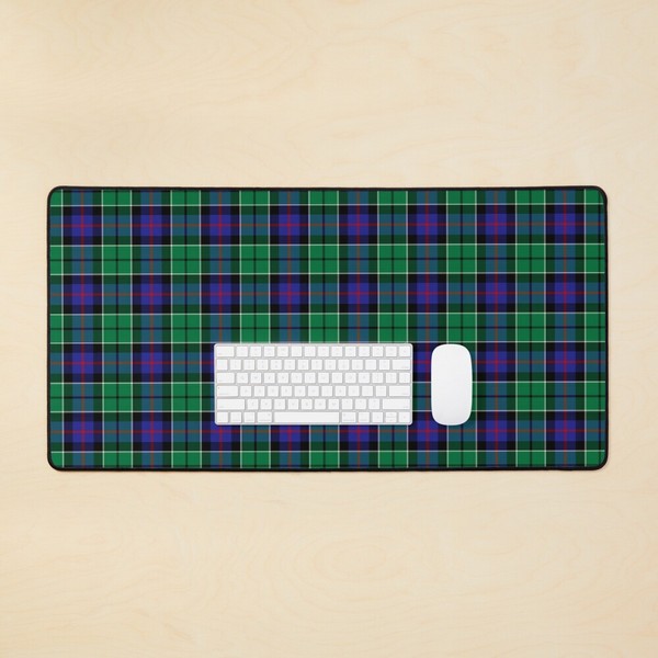 Leslie tartan desk mat