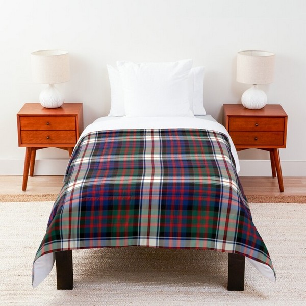 MacDonald Dress tartan comforter