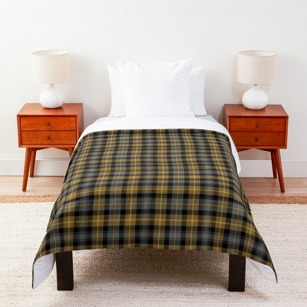 MacIsaac tartan comforter