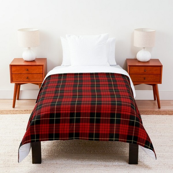 MacQueen tartan comforter