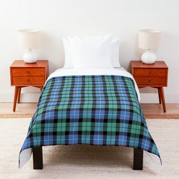 Agnew tartan comforter