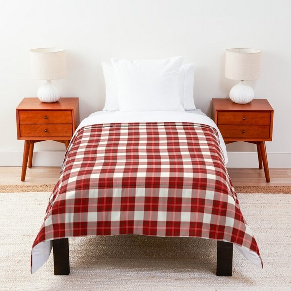 Ross District tartan comforter