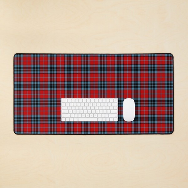 Thompson tartan desk mat