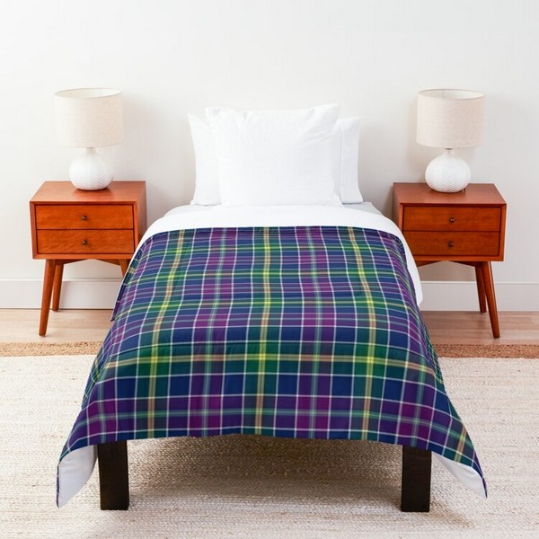 Clan Yule tartan comforter