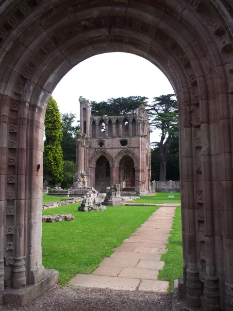 Dryburgh Abbey by Conxa Roda