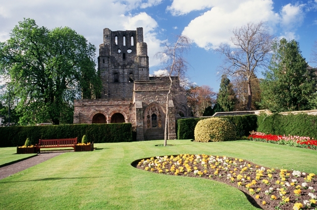 Kelso Abbey by Calum Tait