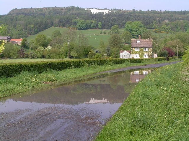 Kilburn White Horse by Colin Grice